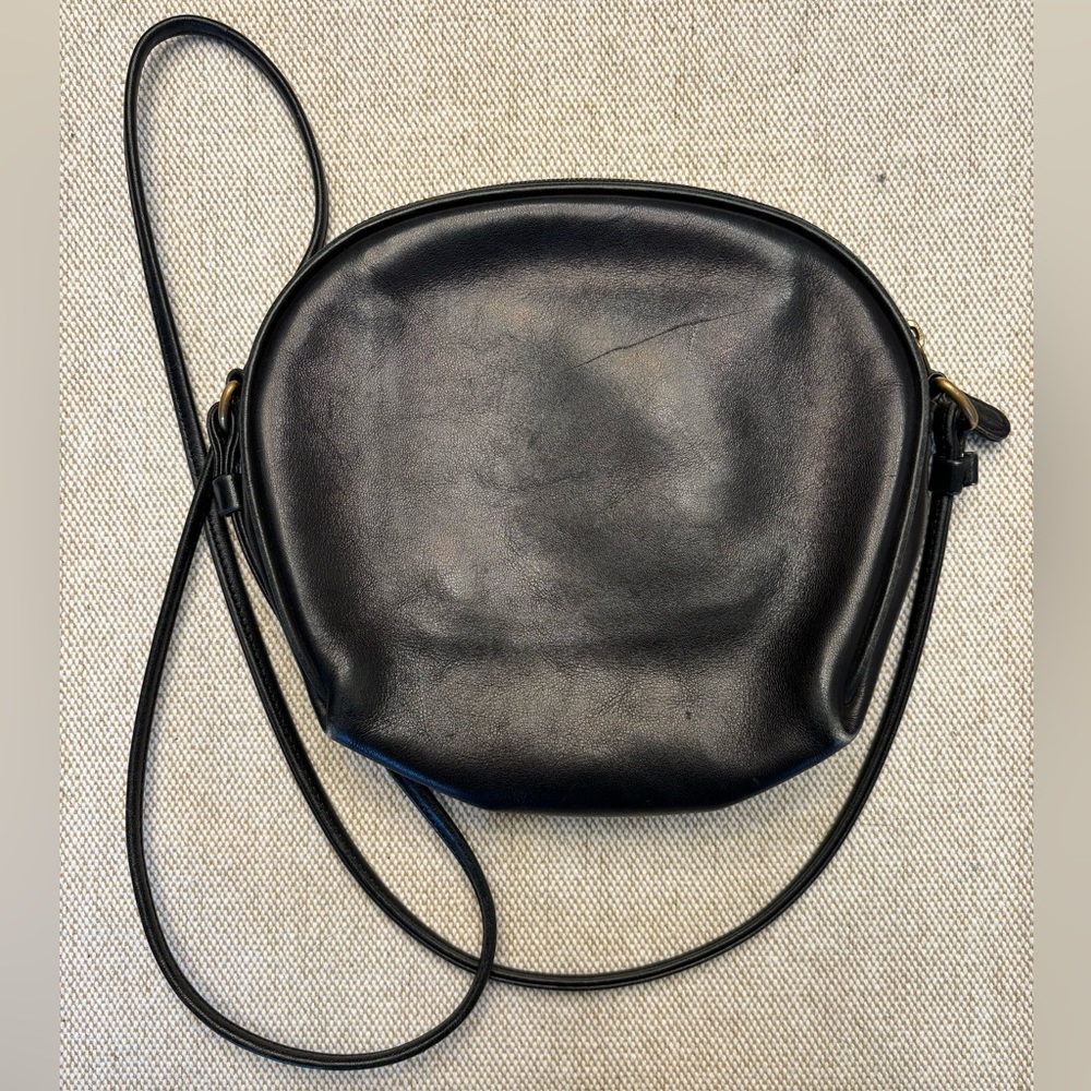 Vintage Coach Black Crossbody Minetta Zip